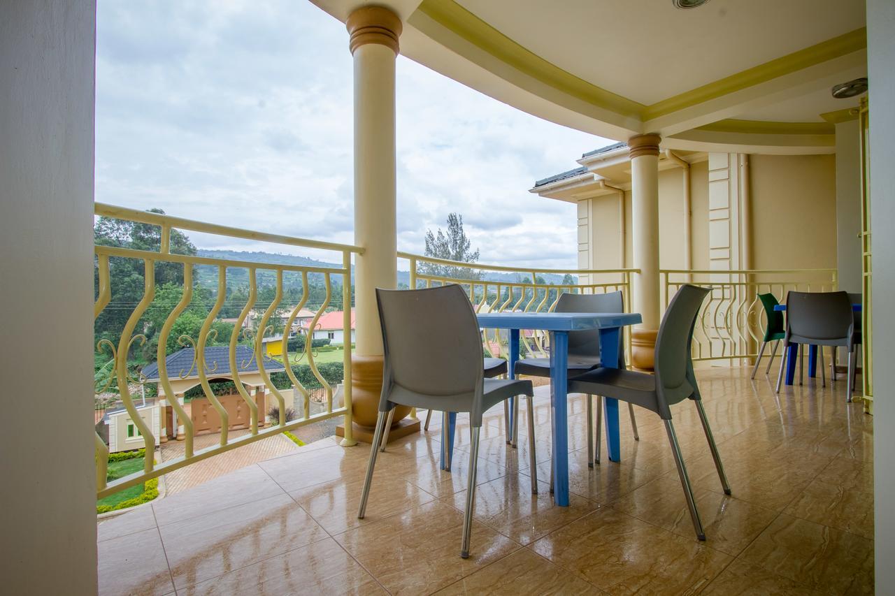 Heras Country Resort Kabale Ngoại thất bức ảnh