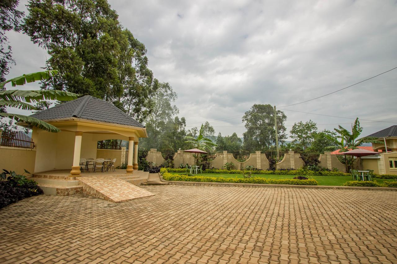 Heras Country Resort Kabale Ngoại thất bức ảnh