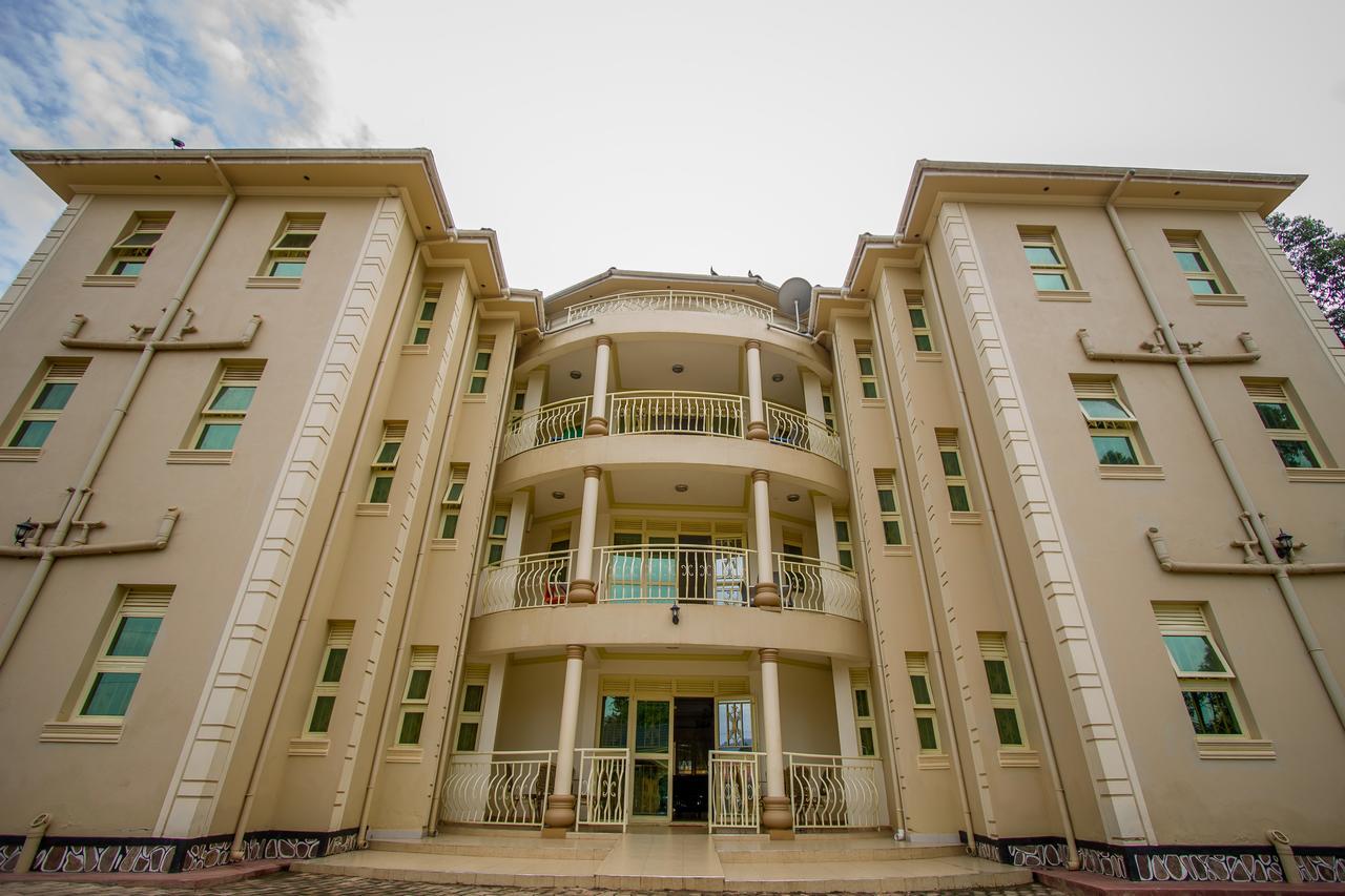 Heras Country Resort Kabale Ngoại thất bức ảnh