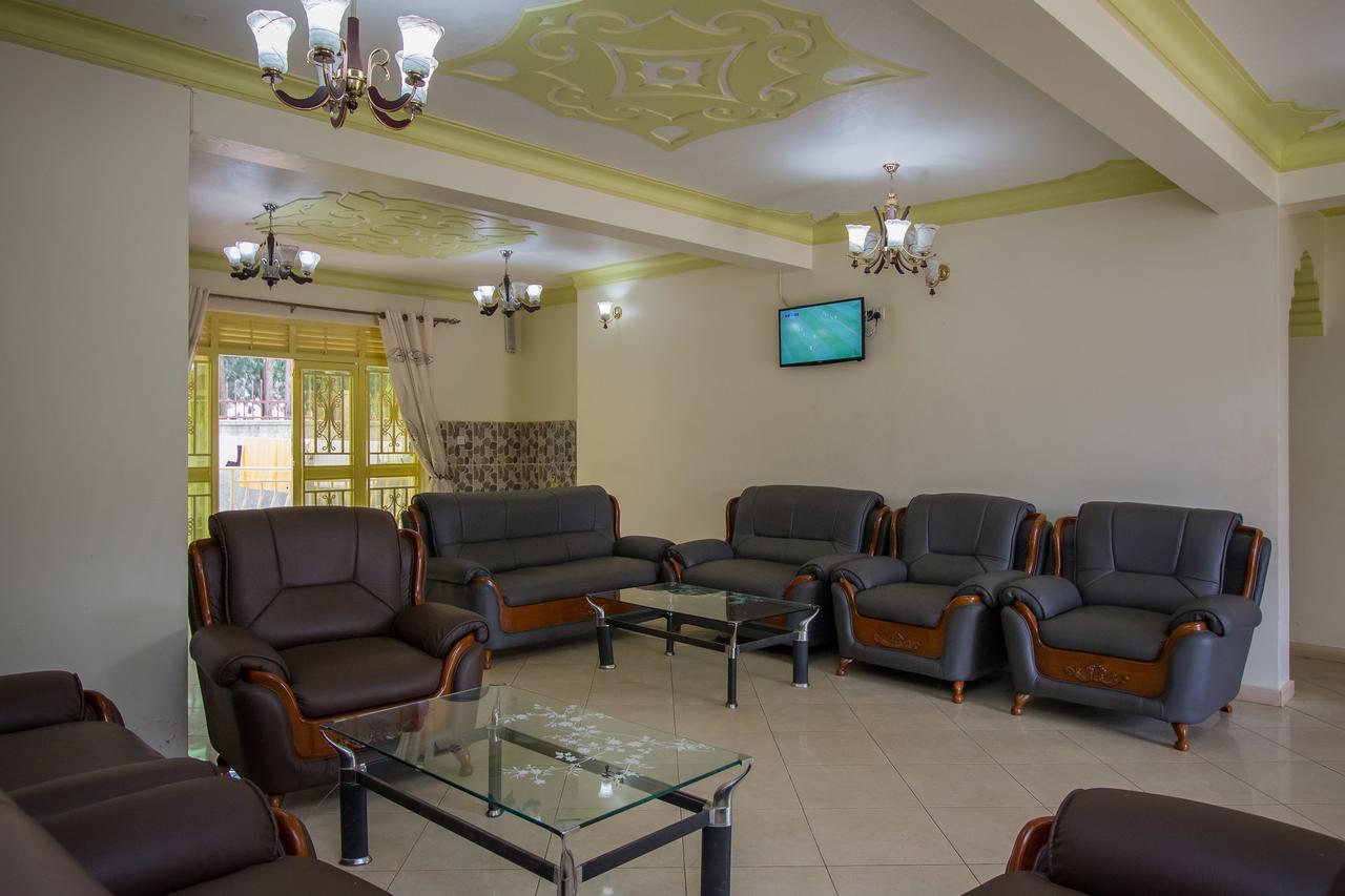 Heras Country Resort Kabale Ngoại thất bức ảnh