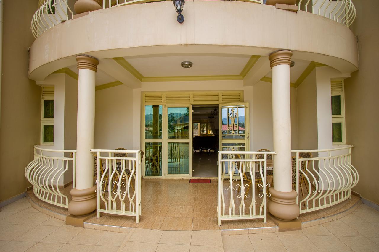 Heras Country Resort Kabale Ngoại thất bức ảnh