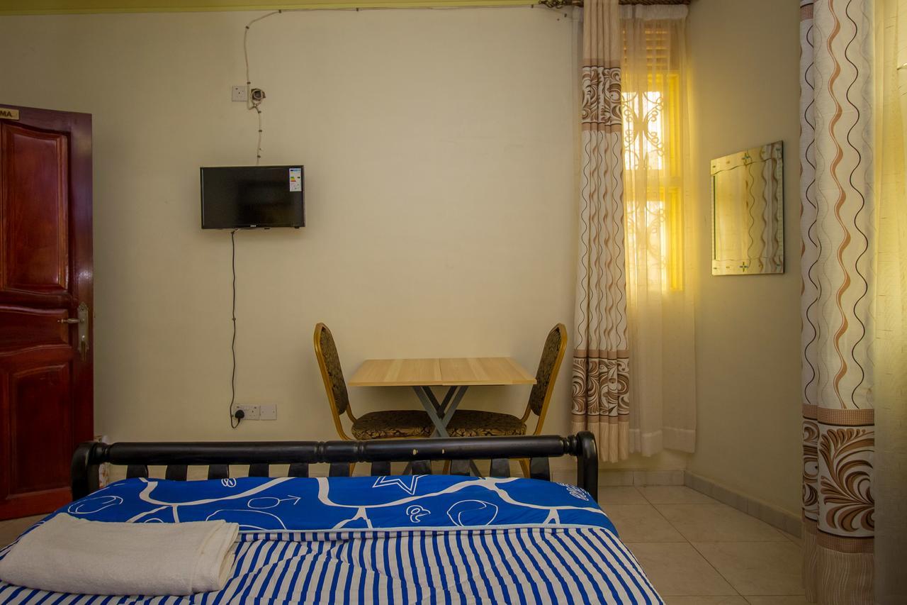 Heras Country Resort Kabale Ngoại thất bức ảnh