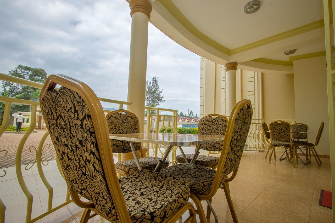 Heras Country Resort Kabale Ngoại thất bức ảnh