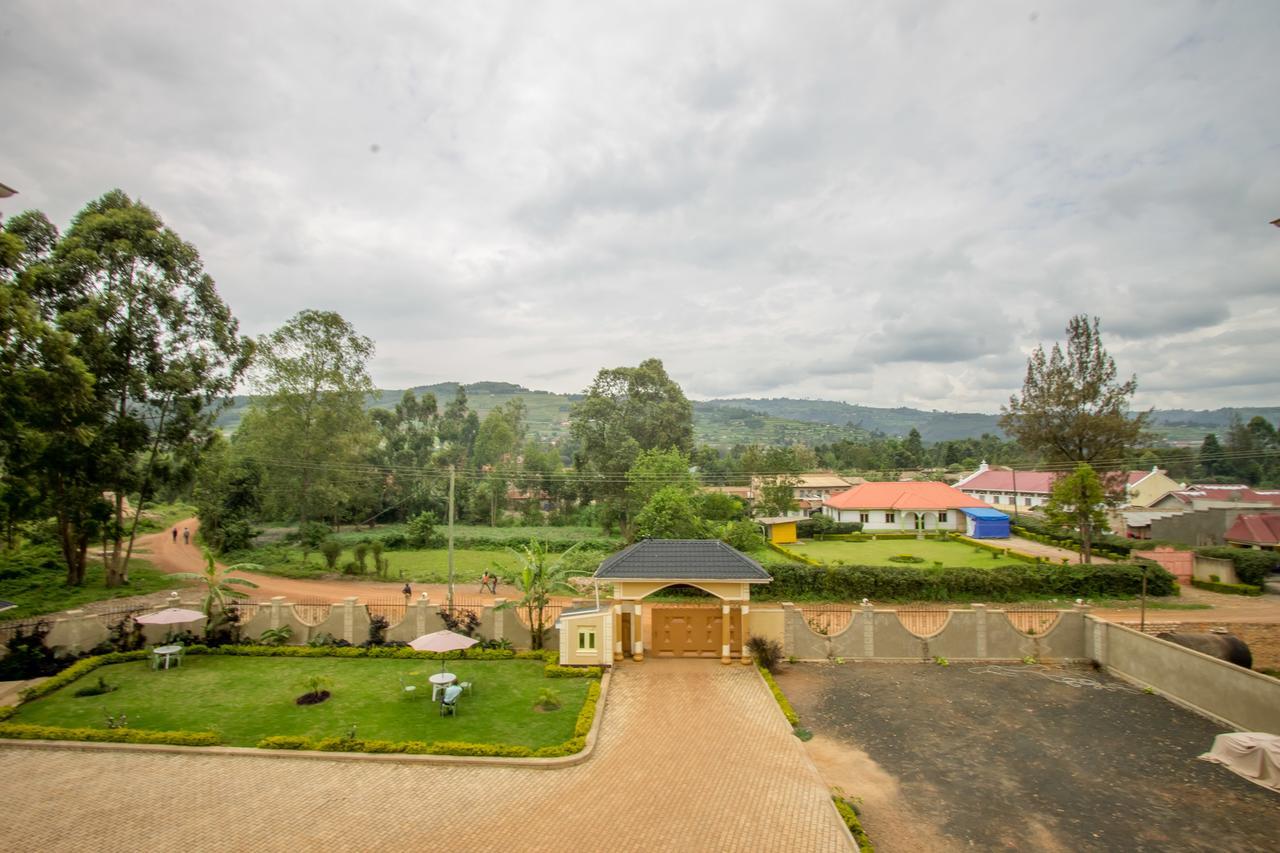 Heras Country Resort Kabale Ngoại thất bức ảnh